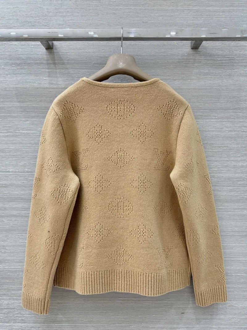 l0vis Vvtt0n outwear